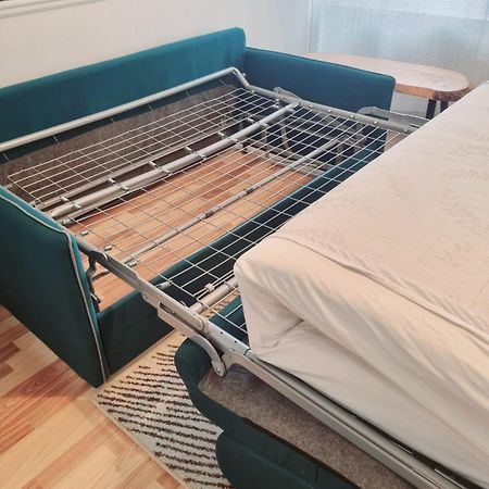 Stay In Aux, Feel At Home ! 2 Room Apartment Central Incl All You Need For 4 Person, 24H Check In, Pkw Parking Only Augusta Esterno foto
