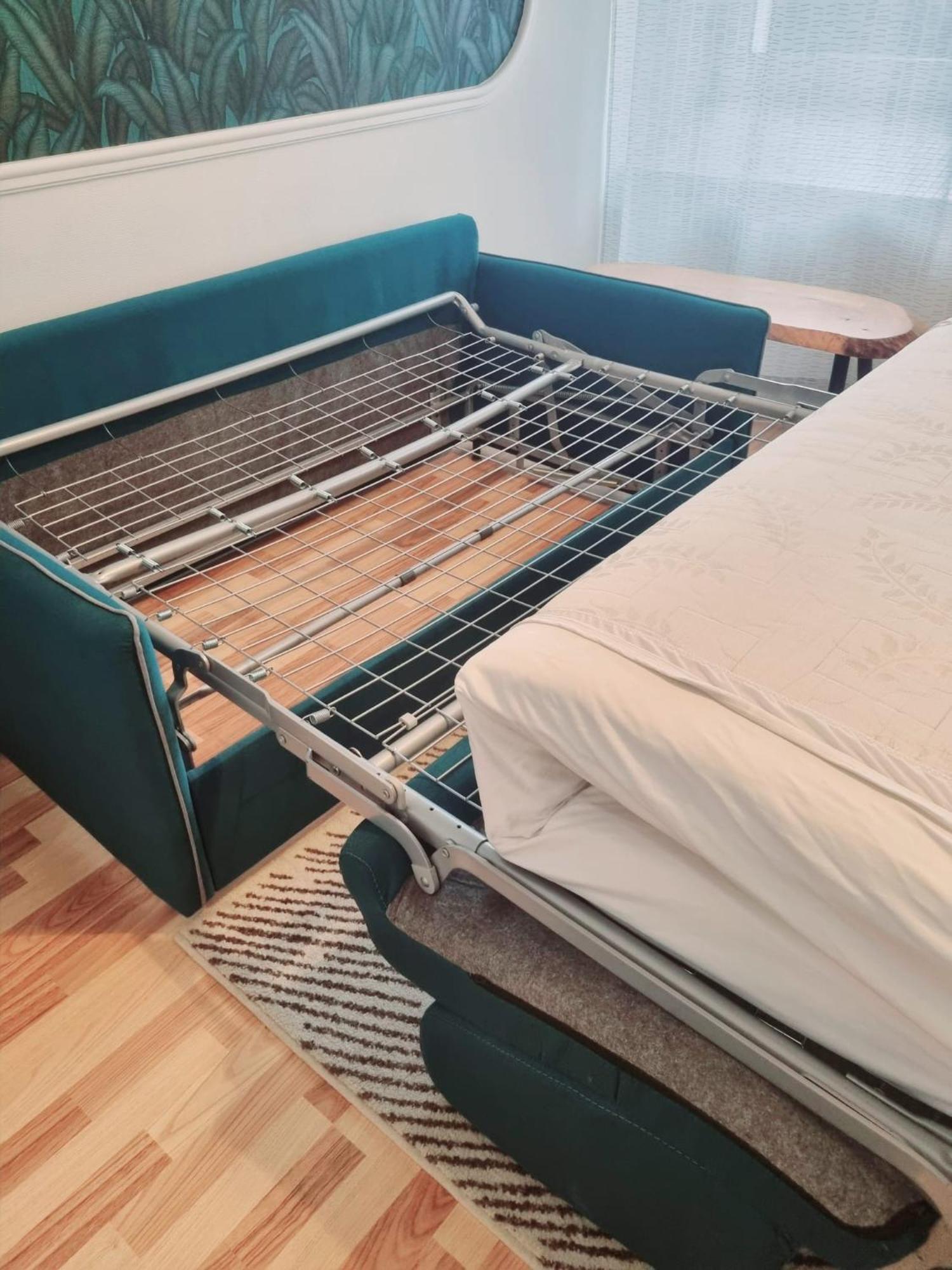 Stay In Aux, Feel At Home ! 2 Room Apartment Central Incl All You Need For 4 Person, 24H Check In, Pkw Parking Only Augusta Esterno foto